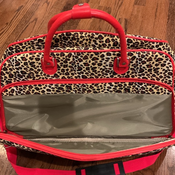 Leopard travel bag - Picture 2 of 11